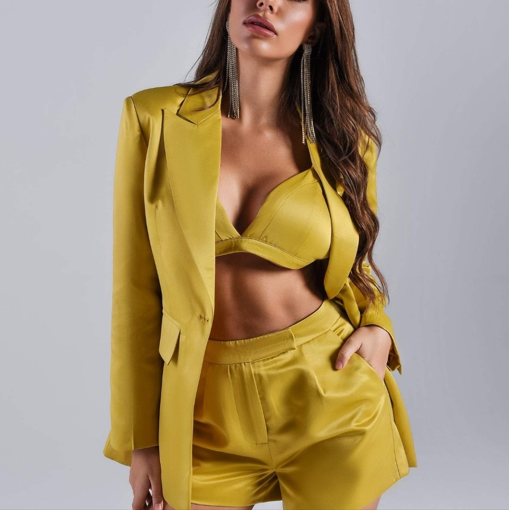 Brandnew size Sm Tia 3 piece set